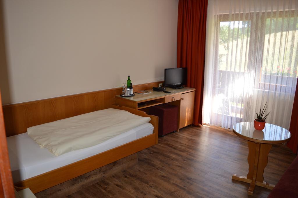 Hotel Gassbachtal Grasellenbach Δωμάτιο φωτογραφία